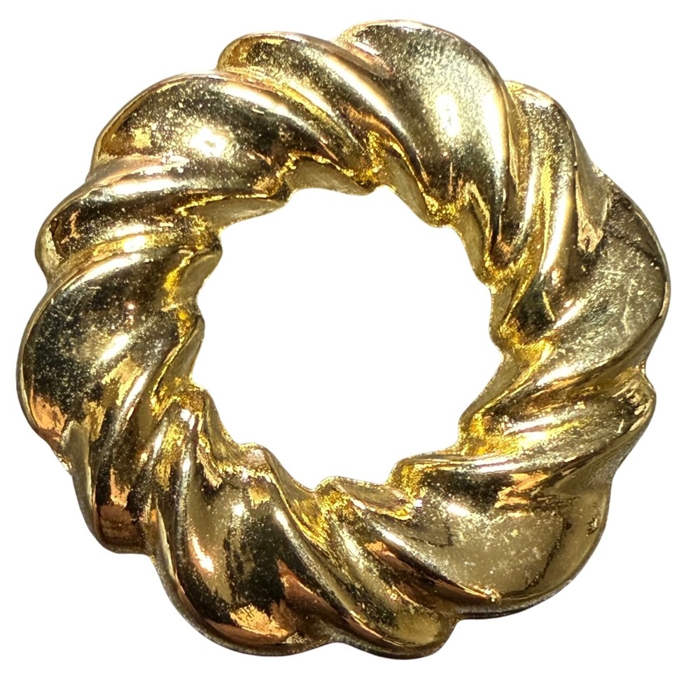 Vintage AAII Gold Wreath Brooch Pin Twisted Rope Design Holiday Christmas‎